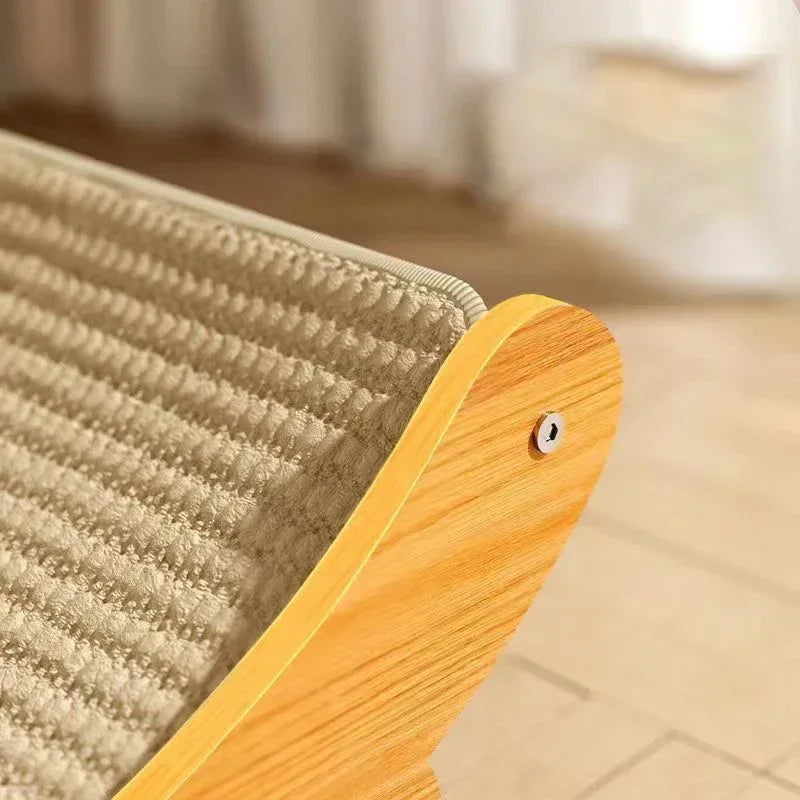 Cama de Arranhar Para Gatos de Madeira